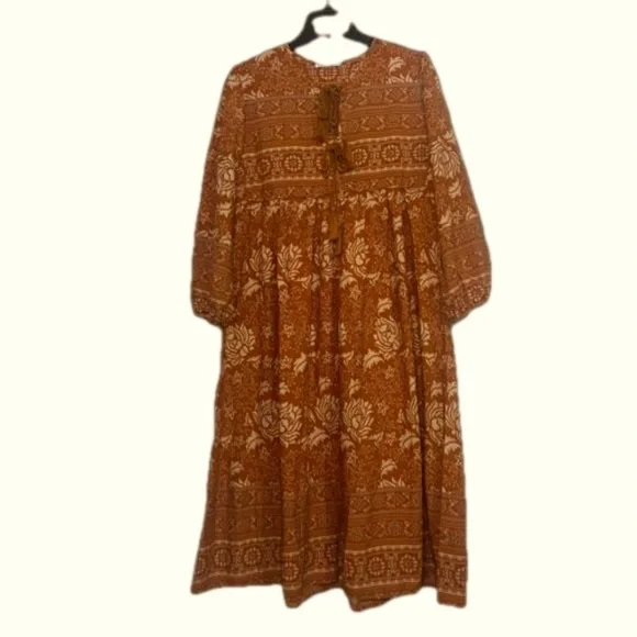 R. Vivimos bohemian midi dress, floral print, ties with tassels, NWT - Picture 3 of 4